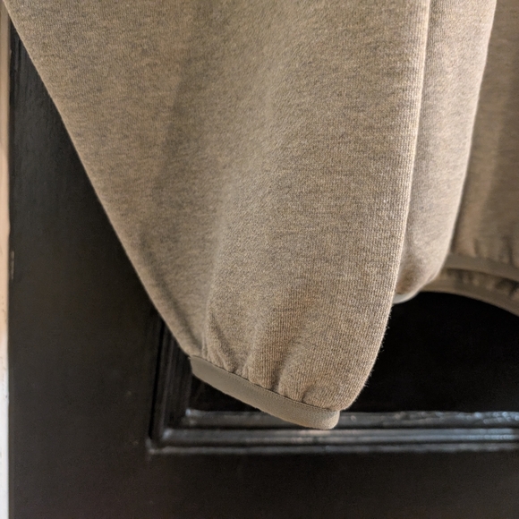 Essentials Fear of God Sweatshirt Crew neck Men's BNWT - Picture 2 of 16